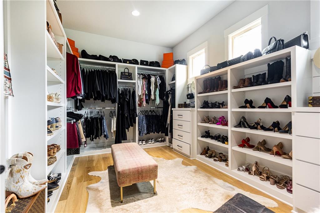 4415 Blackland Drive NE