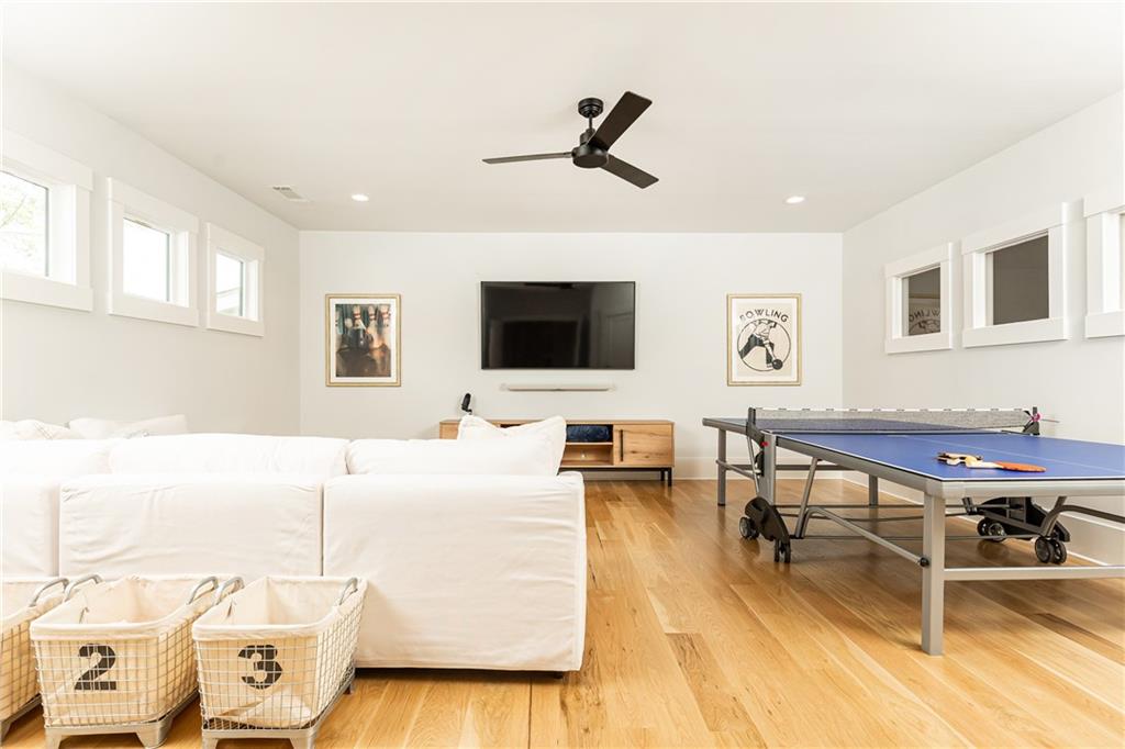 4415 Blackland Drive NE