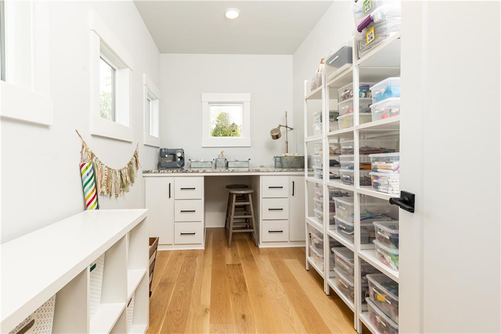 4415 Blackland Drive NE