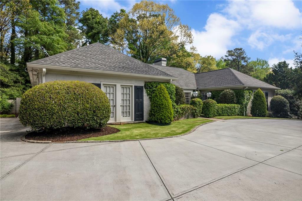 875 Heards Ferry Road