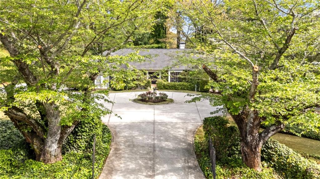 875 Heards Ferry Road