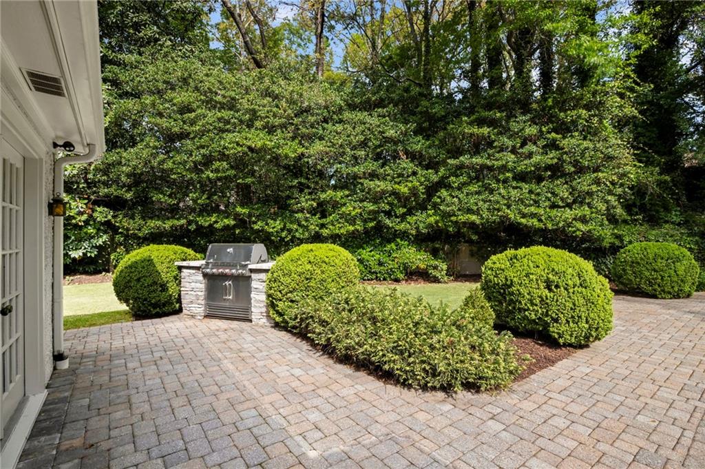 875 Heards Ferry Road