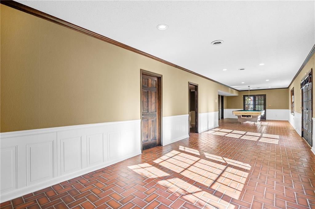 875 Heards Ferry Road