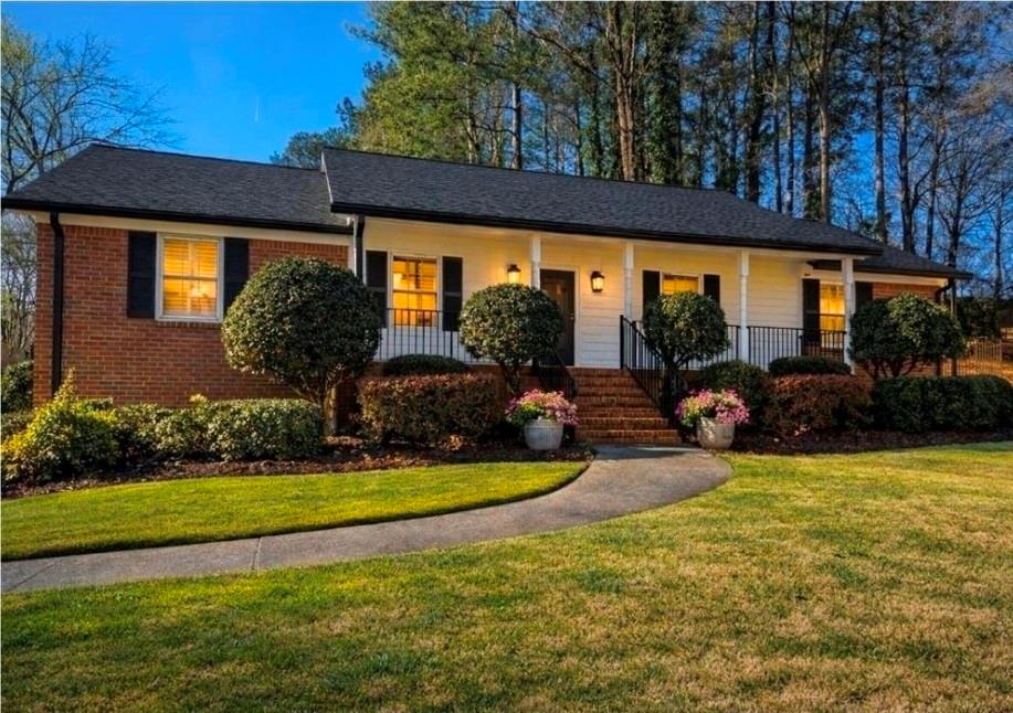 2752 Saddle Ridge Lake Drive