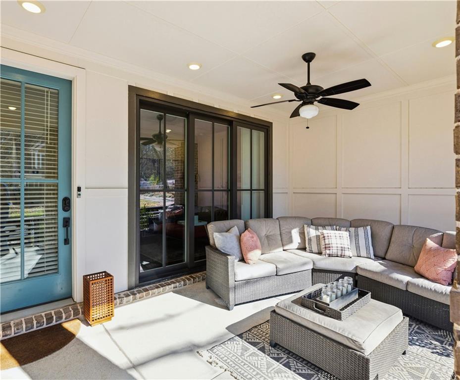 1829 La Dawn Lane NW