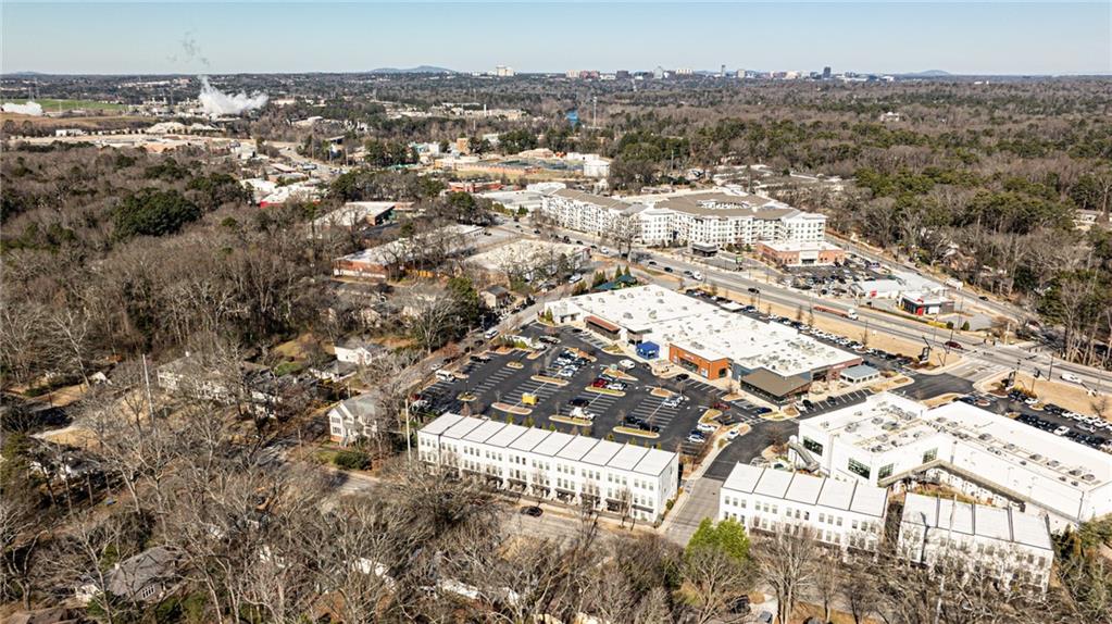 1829 La Dawn Lane NW