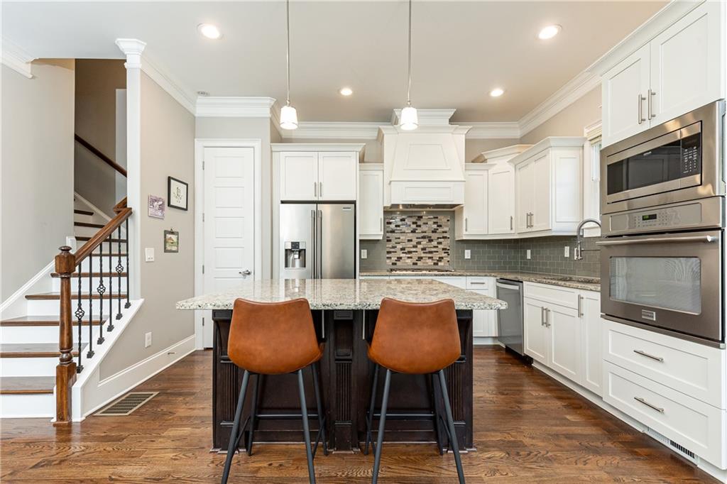 3130 Chestnut Woods Drive