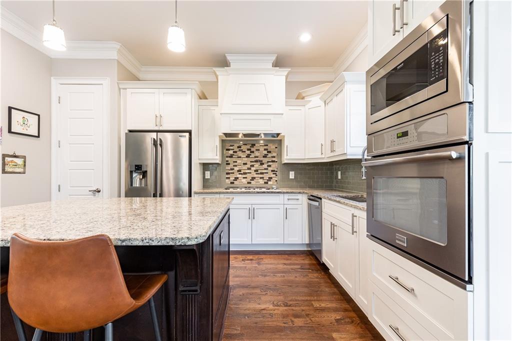 3130 Chestnut Woods Drive