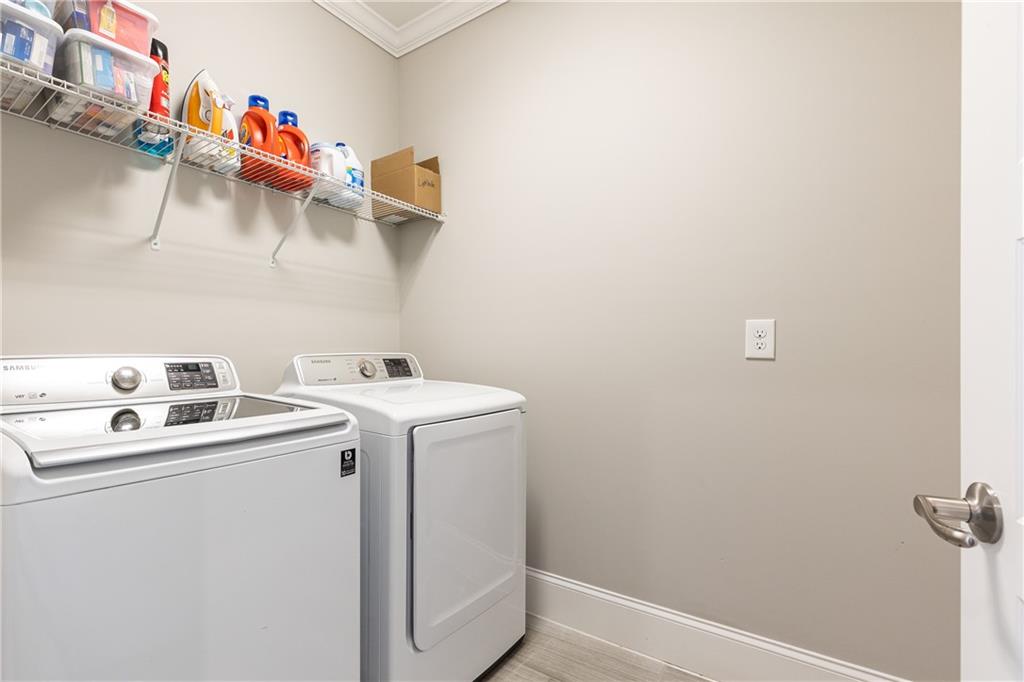 3130 Chestnut Woods Drive