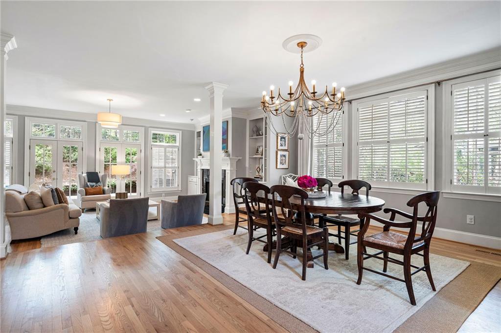 1023 Saint James Crossing NE