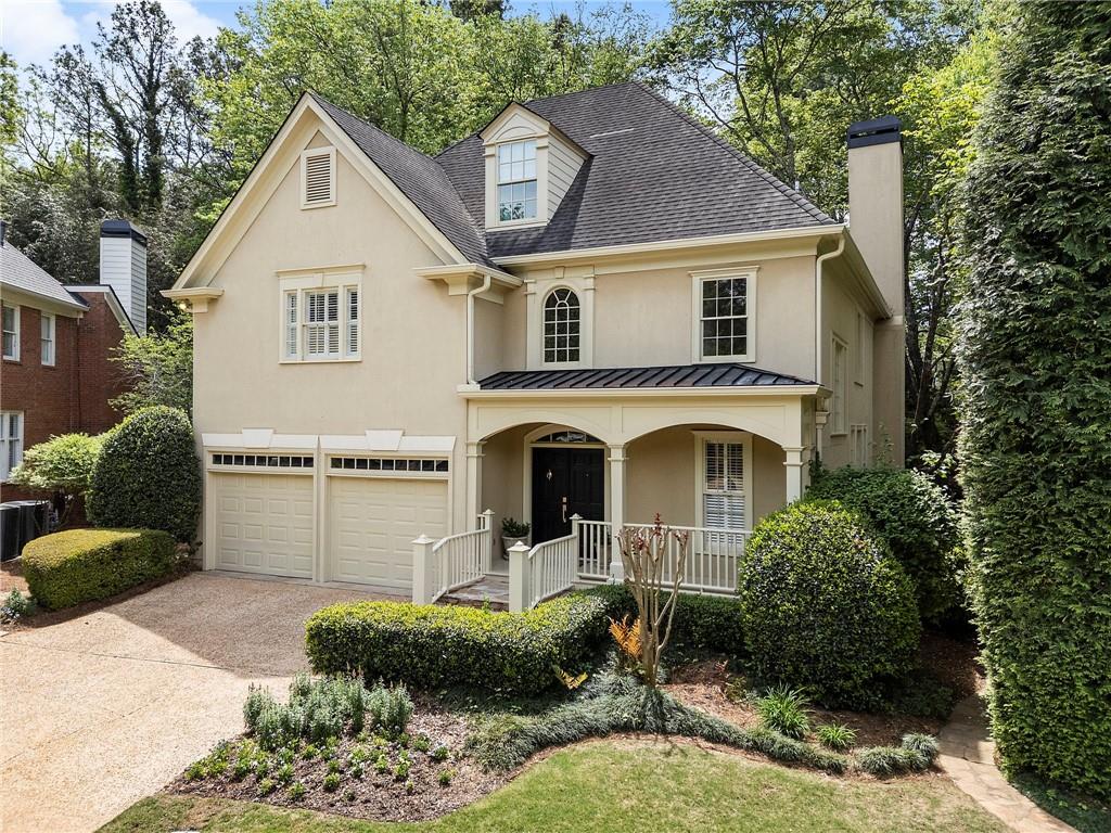 1023 Saint James Crossing NE