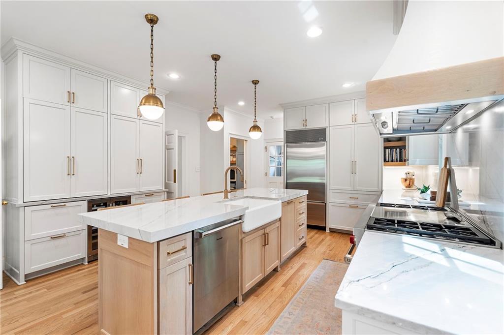 1023 Saint James Crossing NE