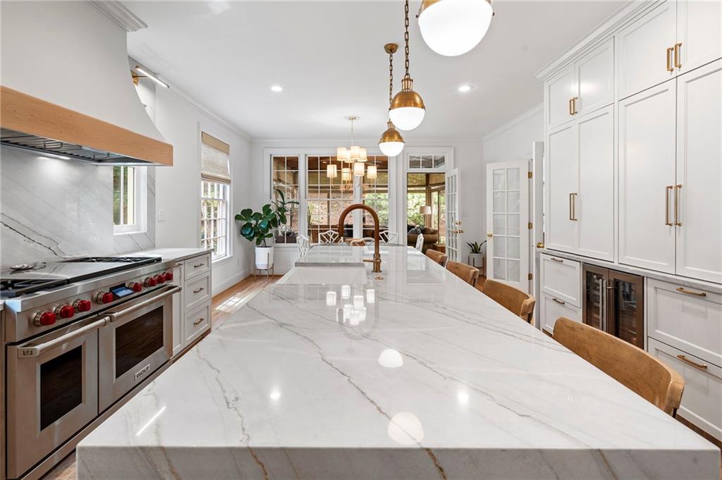 1023 Saint James Crossing NE