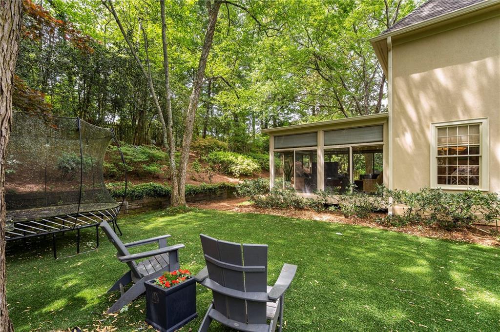 1023 Saint James Crossing NE