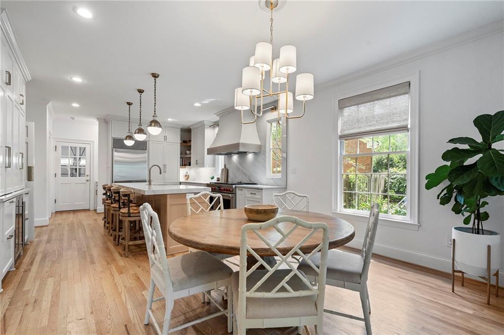 1023 Saint James Crossing NE