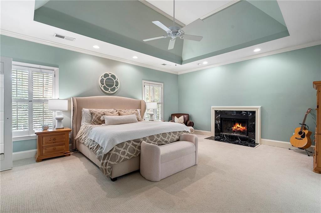 1023 Saint James Crossing NE