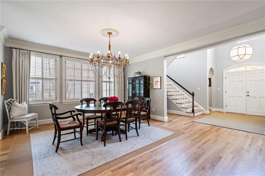 1023 Saint James Crossing NE