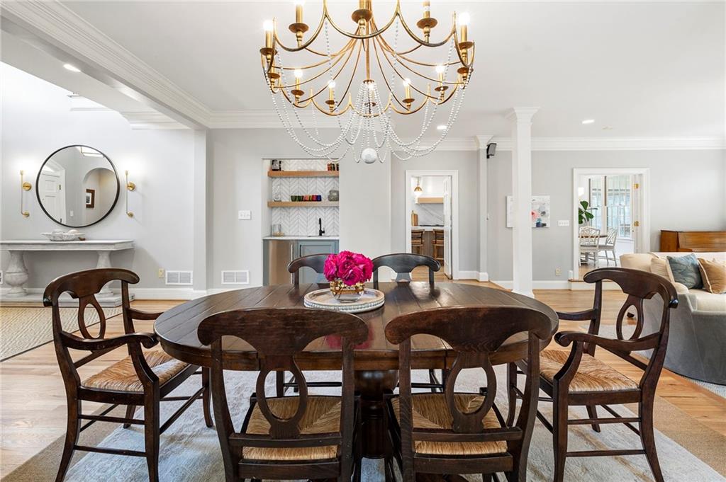 1023 Saint James Crossing NE