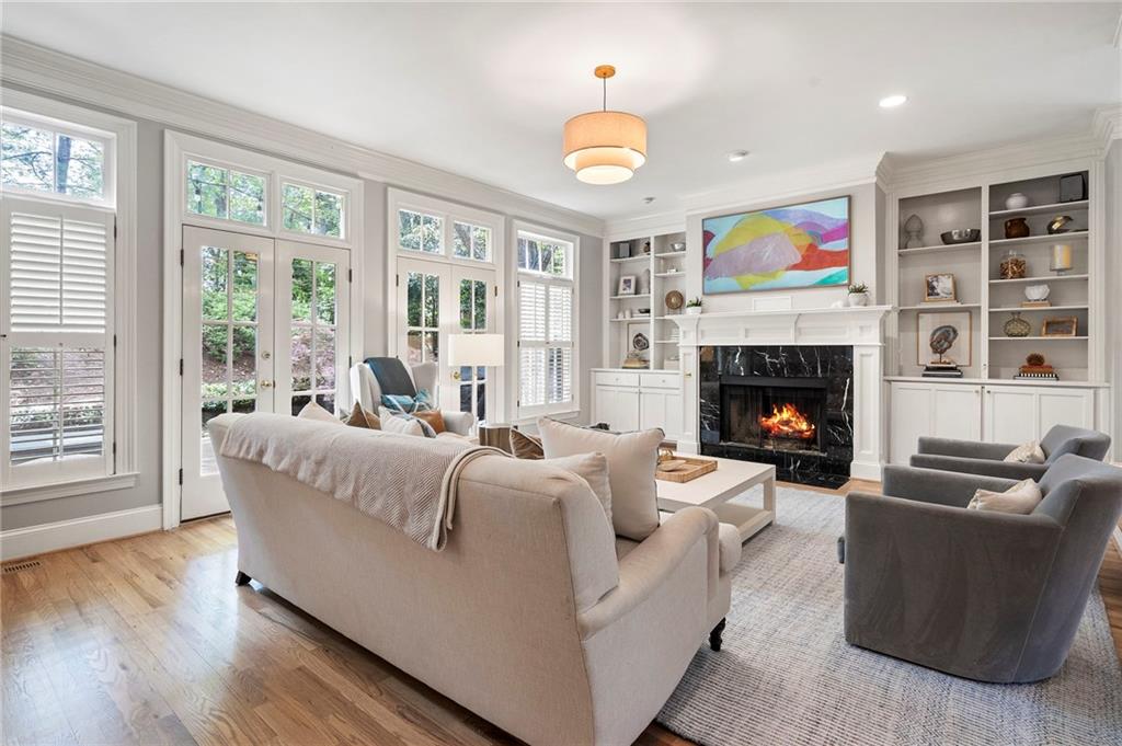 1023 Saint James Crossing NE