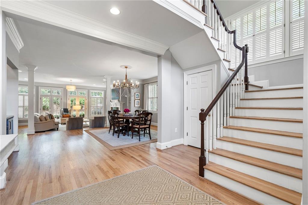 1023 Saint James Crossing NE