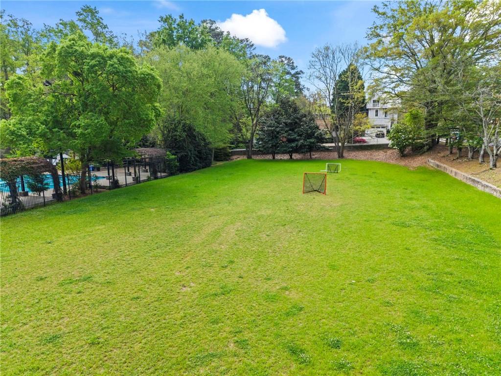 332 Brentwood Drive NE