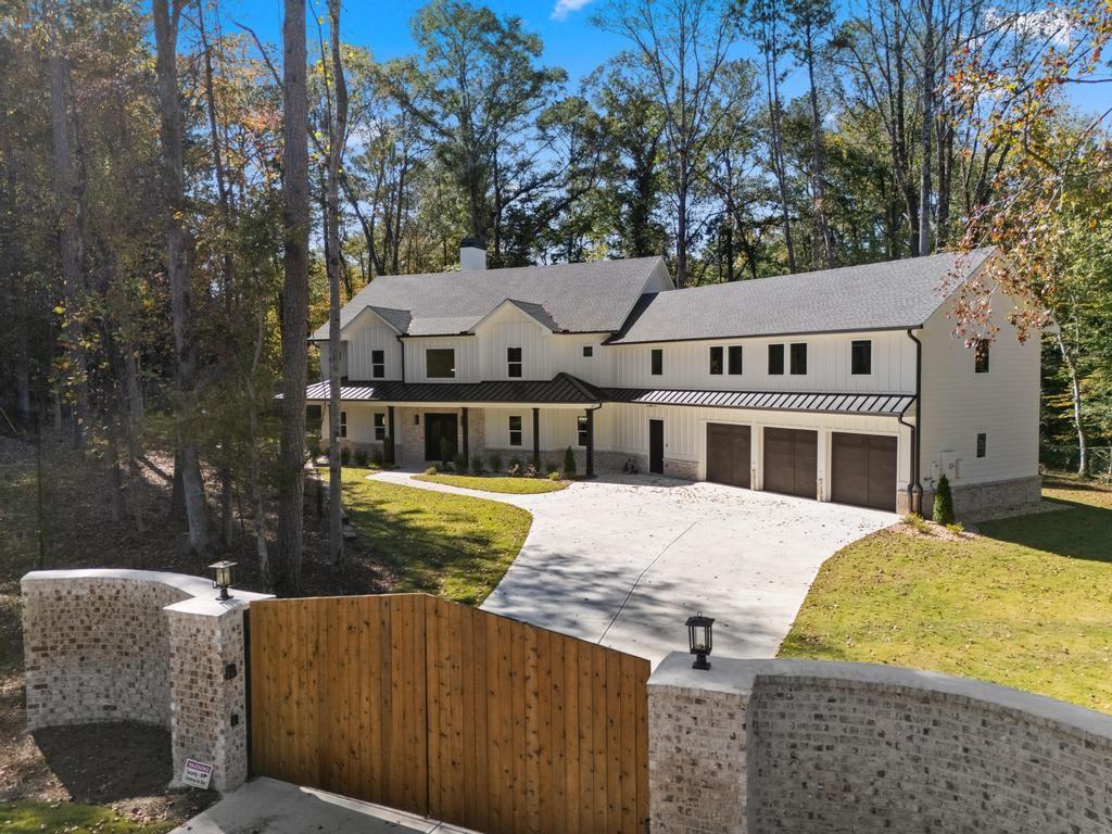 4611 Medlock Bridge RD