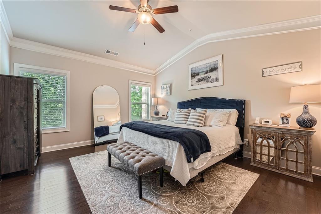 2433 Santa Rosa Street