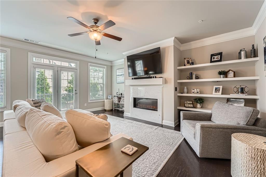 2433 Santa Rosa Street