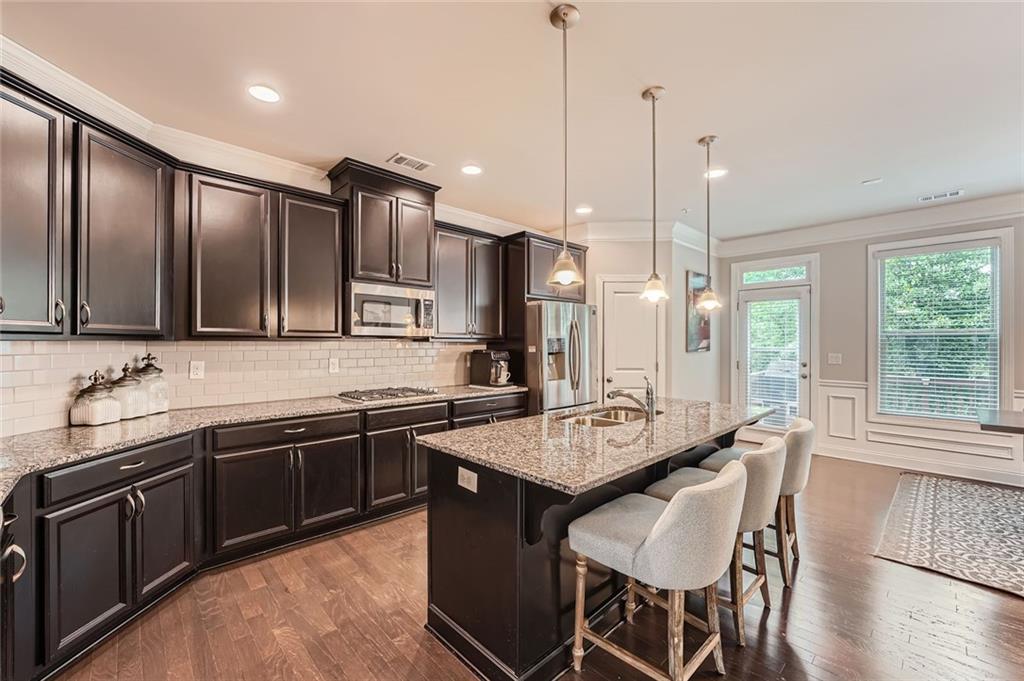 2433 Santa Rosa Street