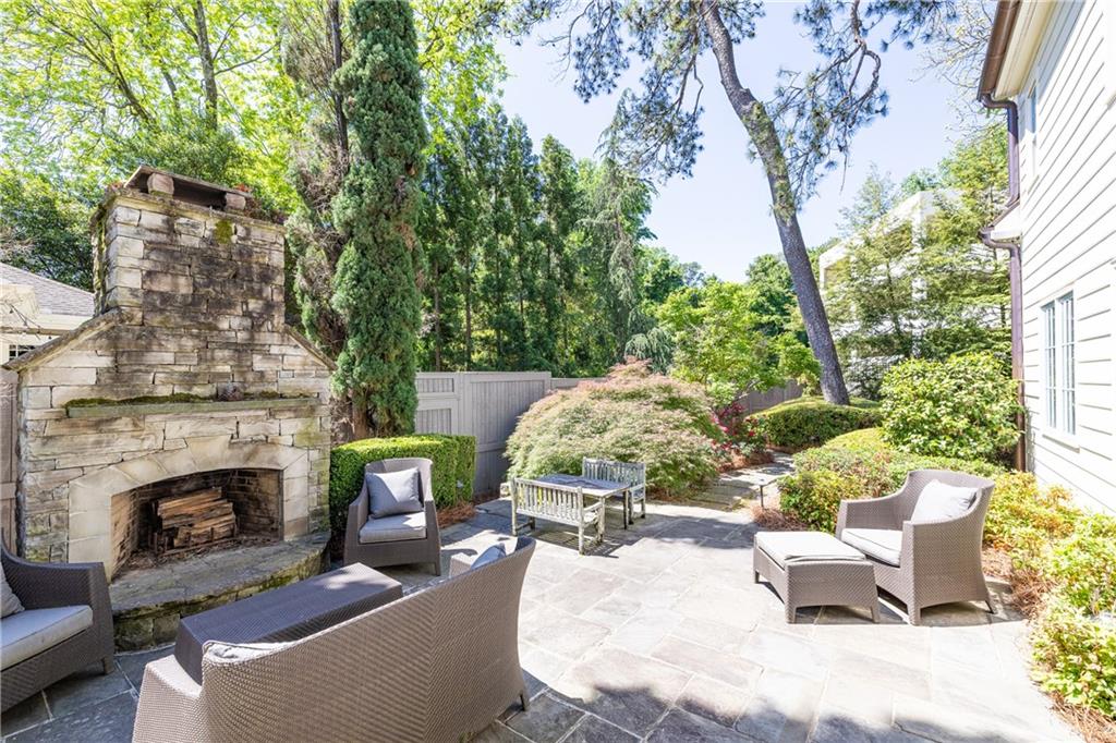 11 Park Circle NE