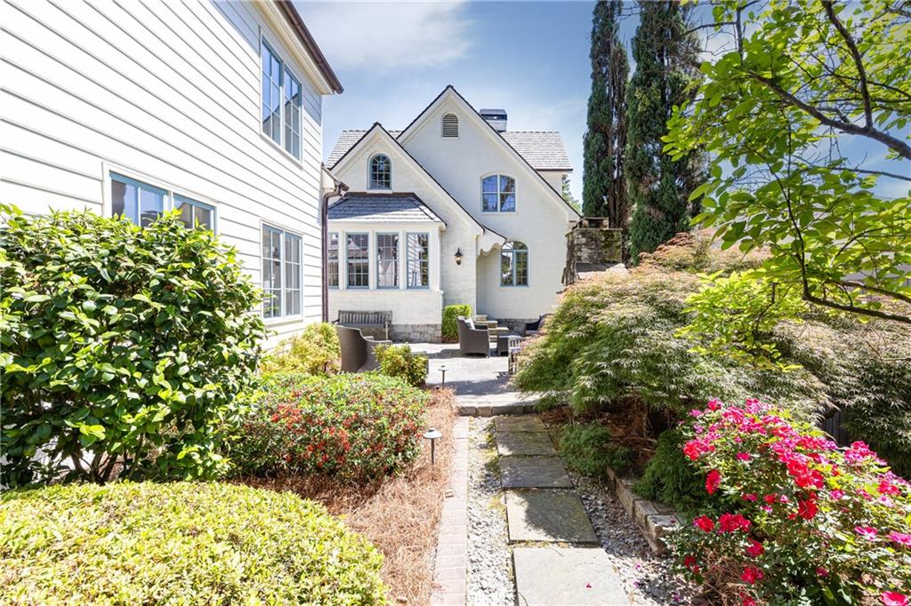 11 Park Circle NE