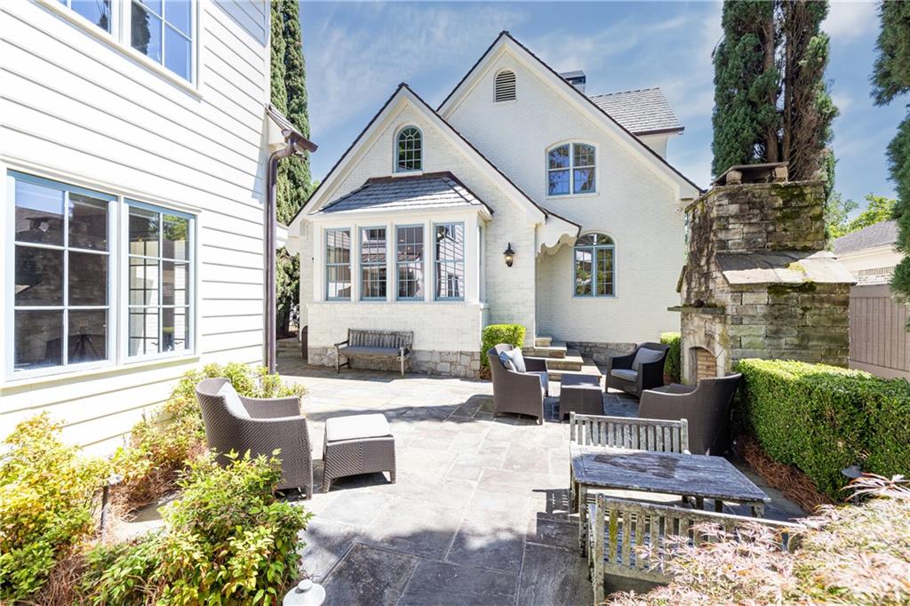 11 Park Circle NE