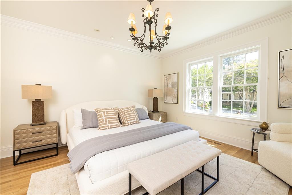 11 Park Circle NE