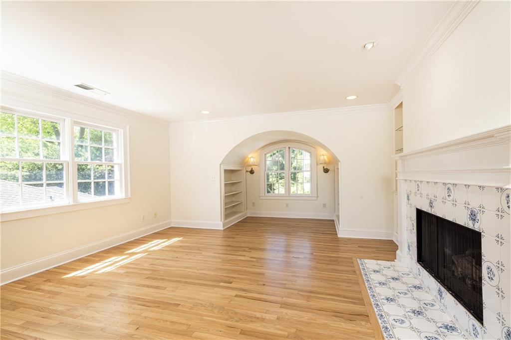 11 Park Circle NE