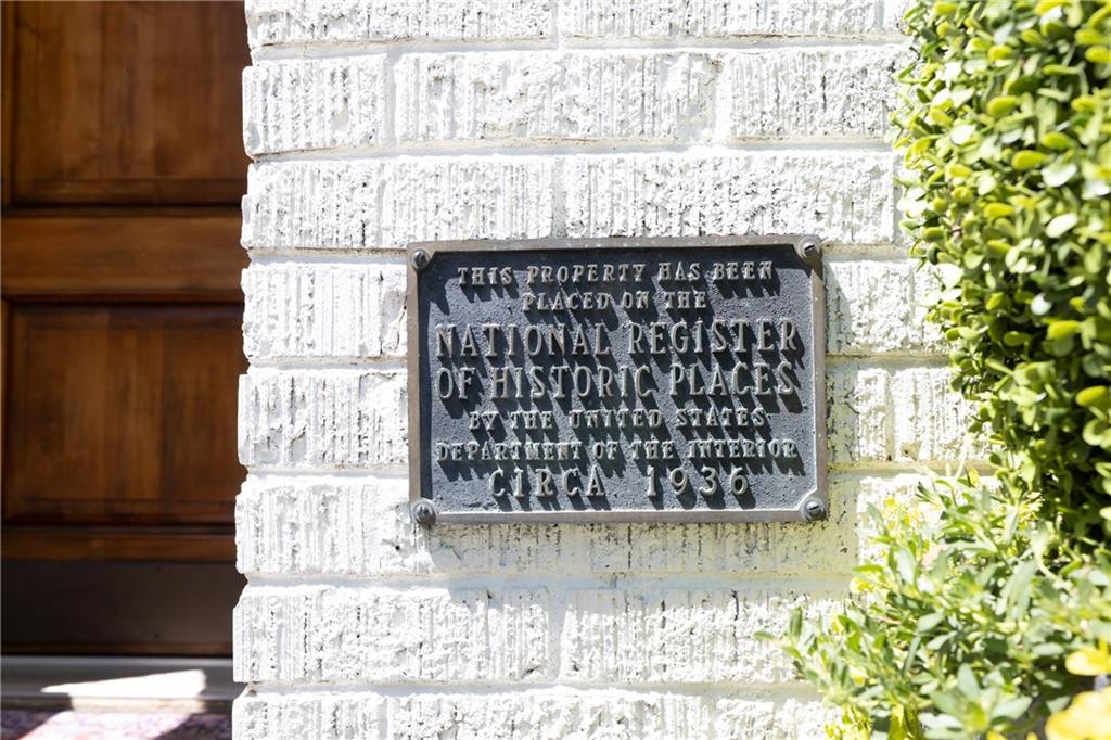 11 Park Circle NE