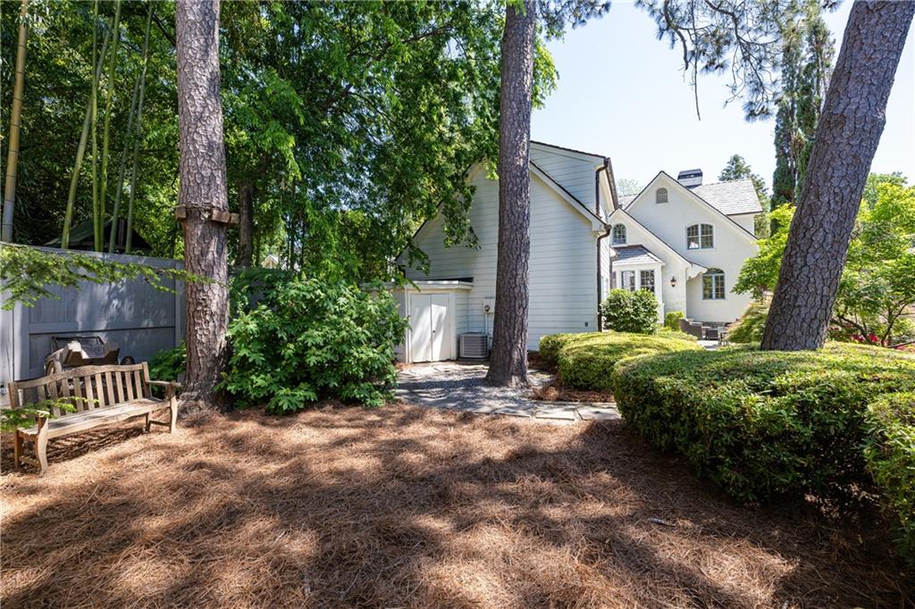 11 Park Circle NE