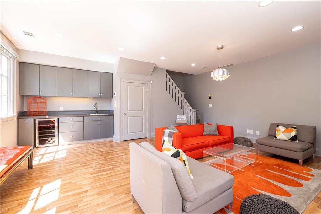 11 Park Circle NE