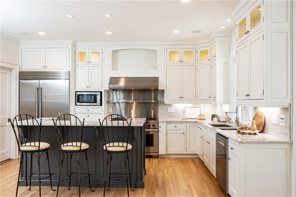 11 Park Circle NE