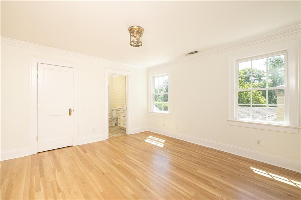 11 Park Circle NE