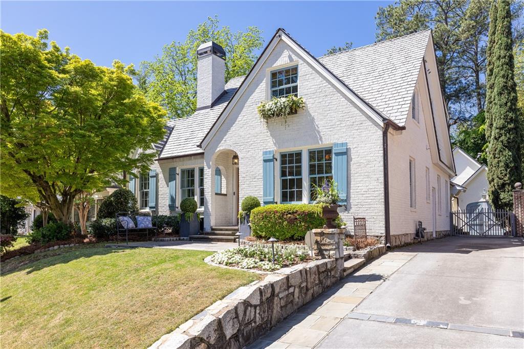 11 Park Circle NE