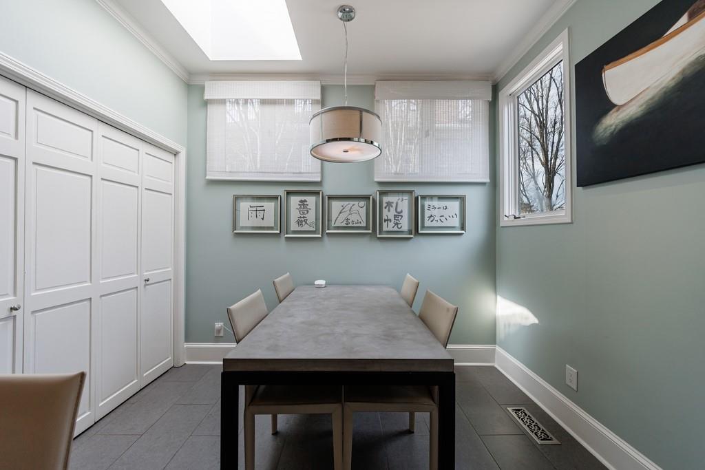 241 Lakeview Avenue NE