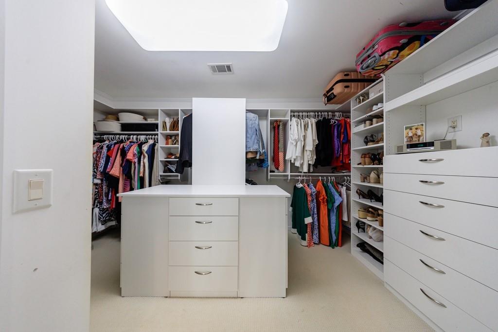 241 Lakeview Avenue NE