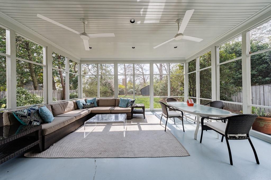 241 Lakeview Avenue NE