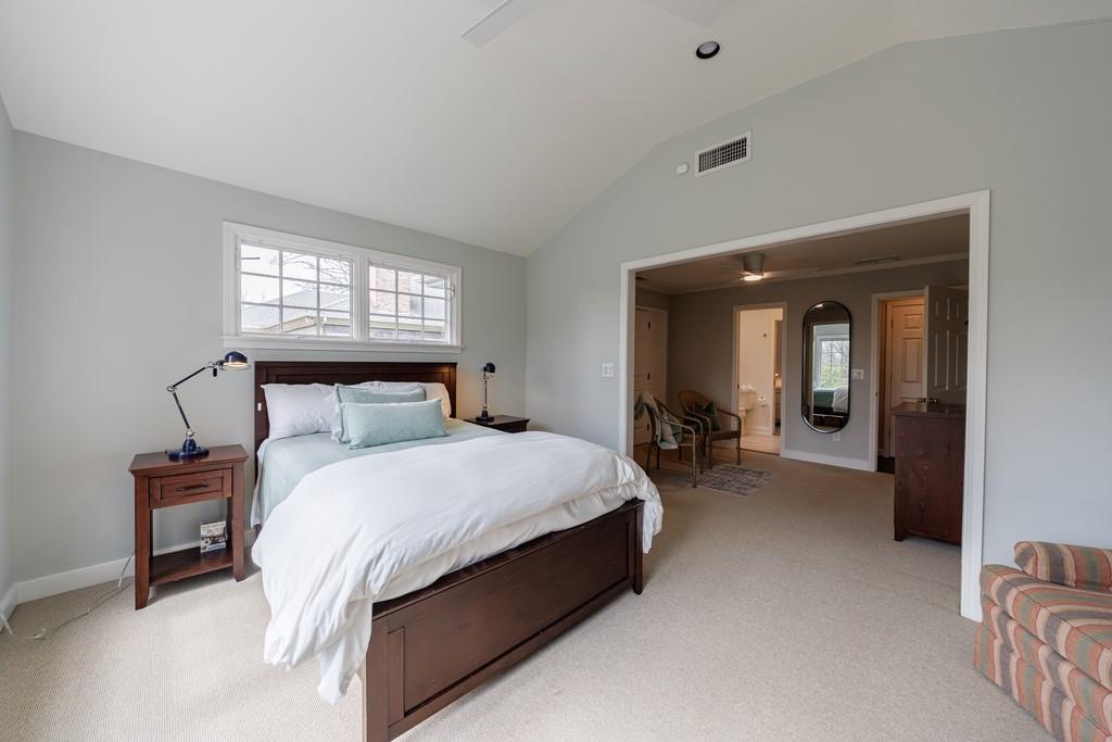 241 Lakeview Avenue NE