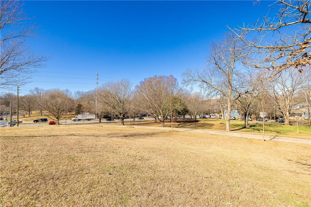 602 Moreland Avenue NE