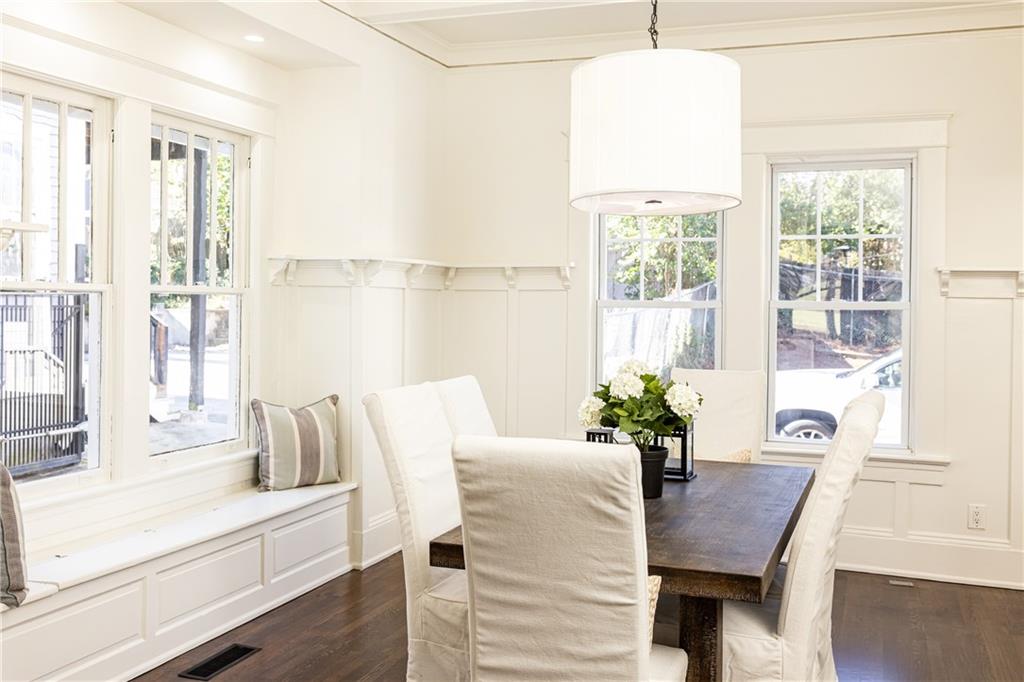 602 Moreland Avenue NE