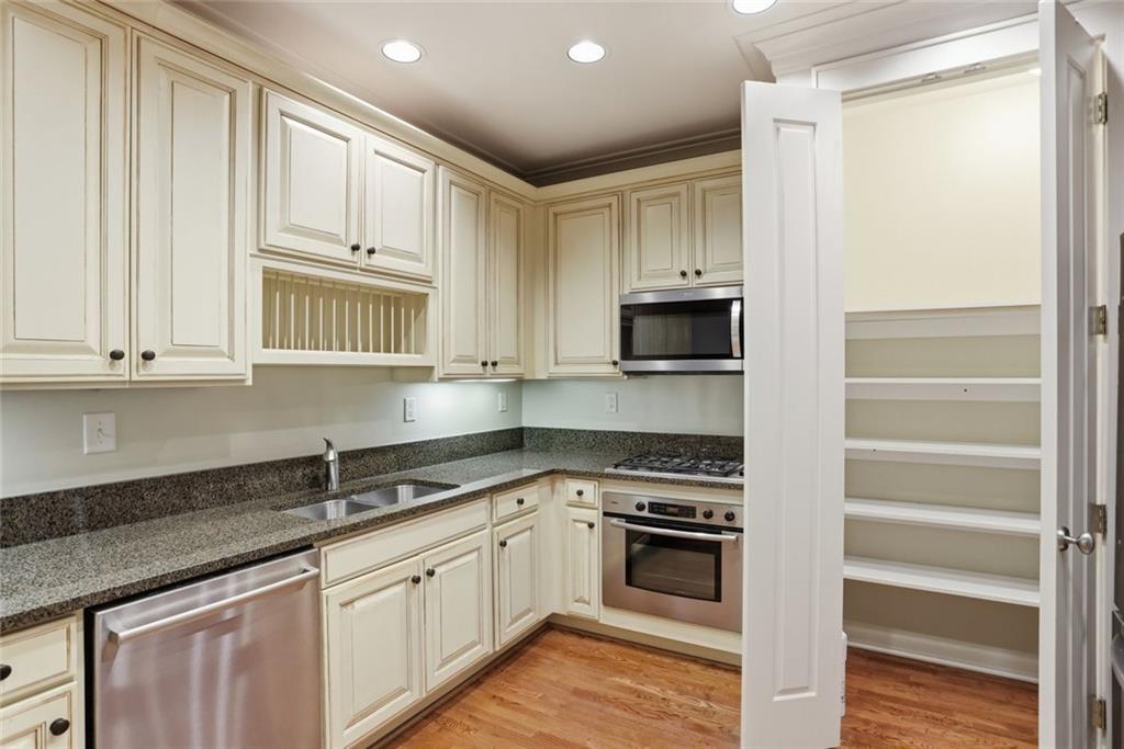 1717 N Decatur Road NE Unit 220