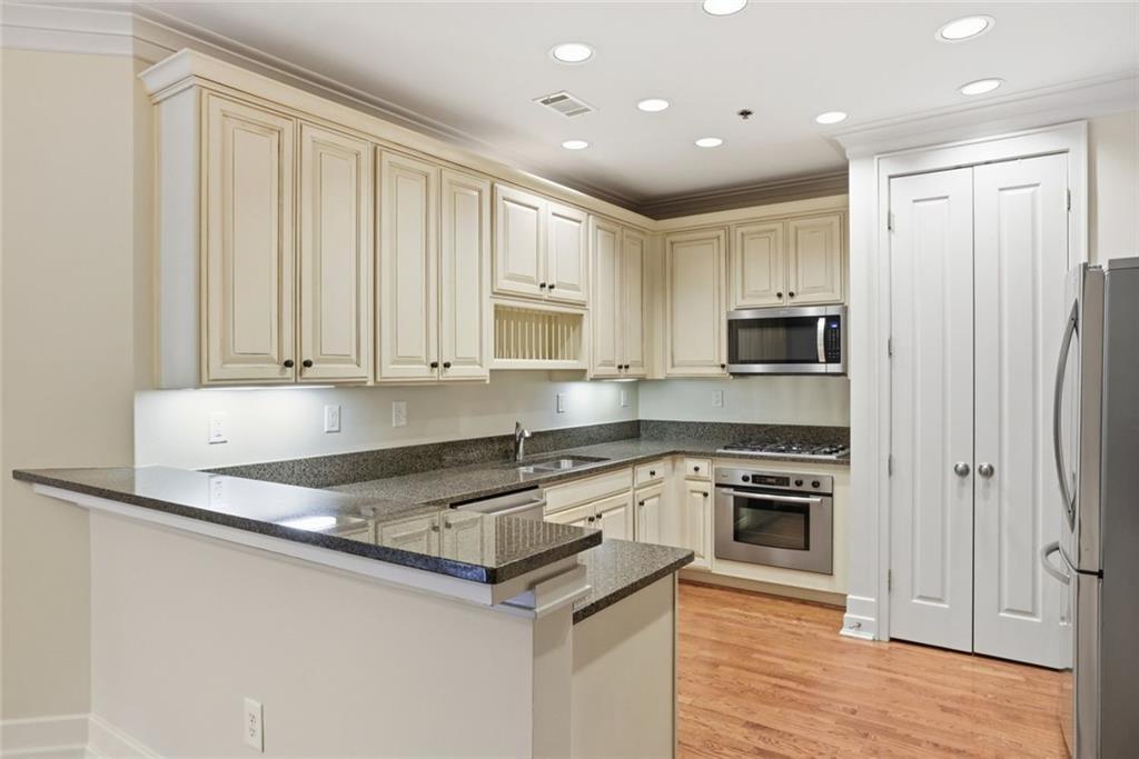 1717 N Decatur Road NE Unit 220