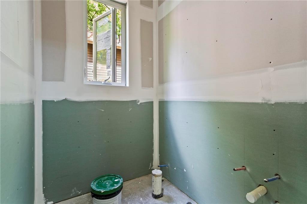 215 Flora Avenue NE Unit A