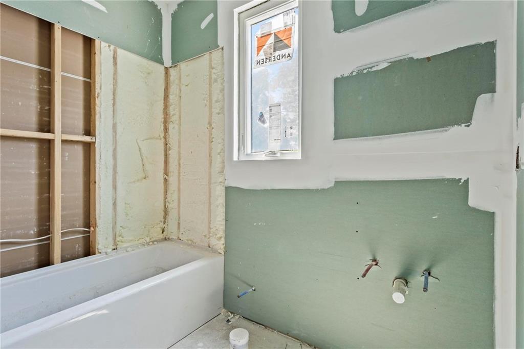 215 Flora Avenue NE Unit A